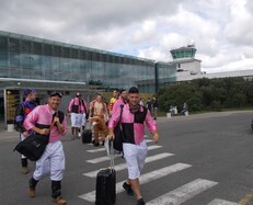 Minibus Airport Transfer RETURN - Meet & Greet